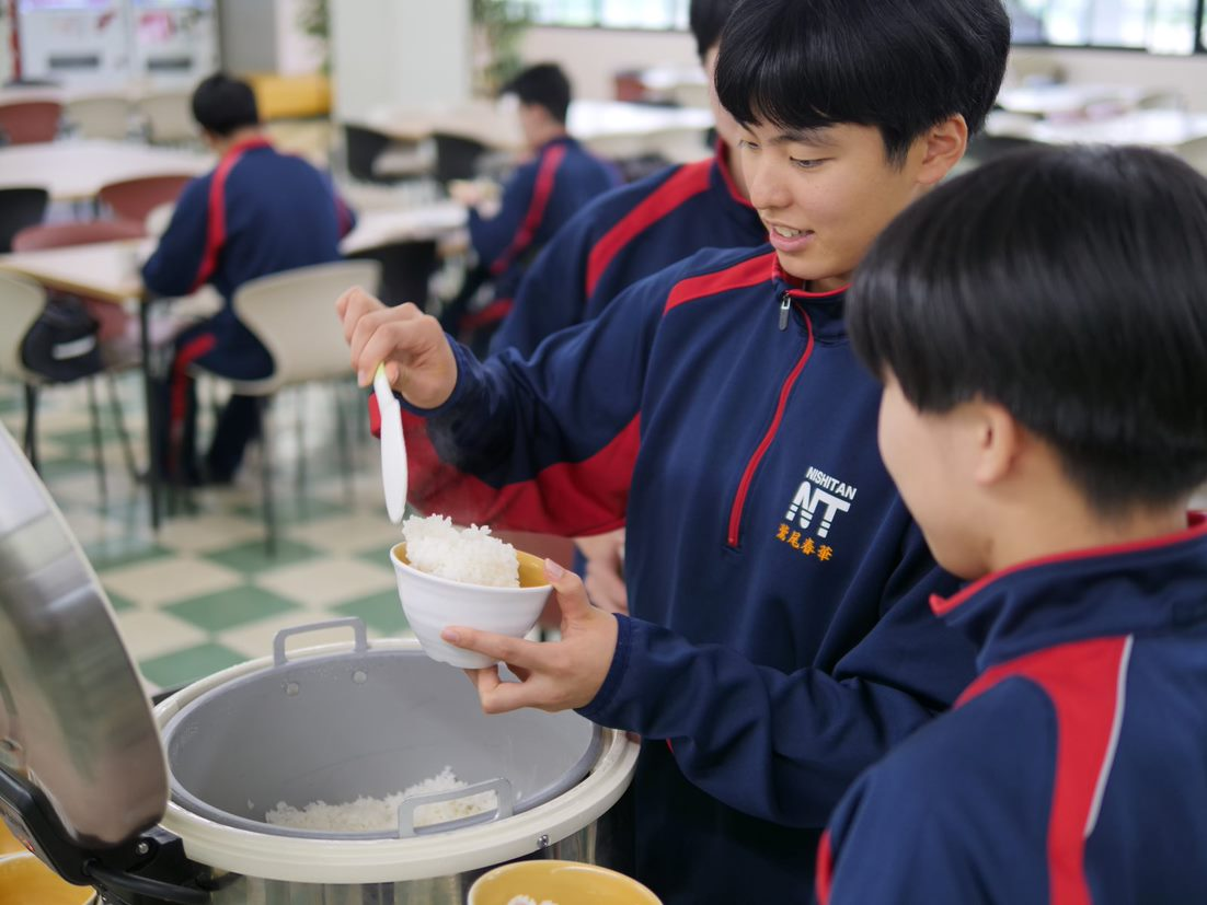 朝日新聞11月6日 朝日新聞：2025年08月31日朝刊